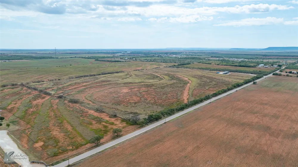 CR 107 Trent, TX 79561