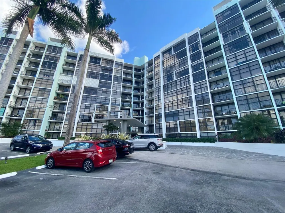 200 Leslie Dr #228 Hallandale Beach, FL 33009