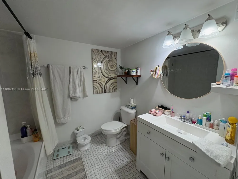 200 Leslie Dr #228 Hallandale Beach, FL 33009