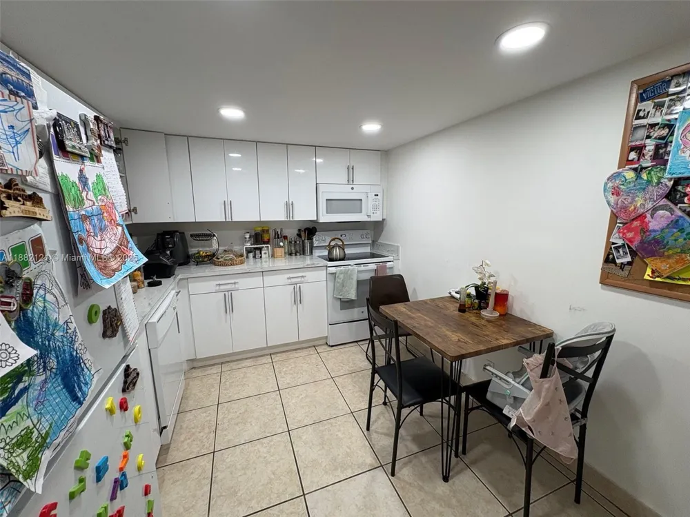 200 Leslie Dr #228 Hallandale Beach, FL 33009