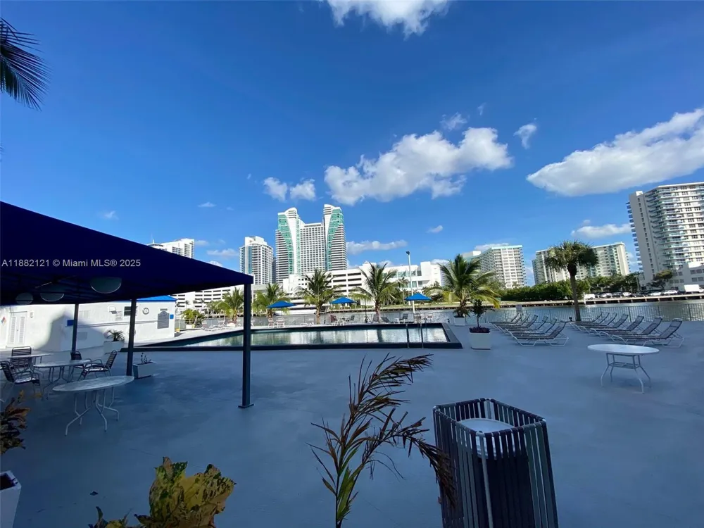 200 Leslie Dr #228 Hallandale Beach, FL 33009