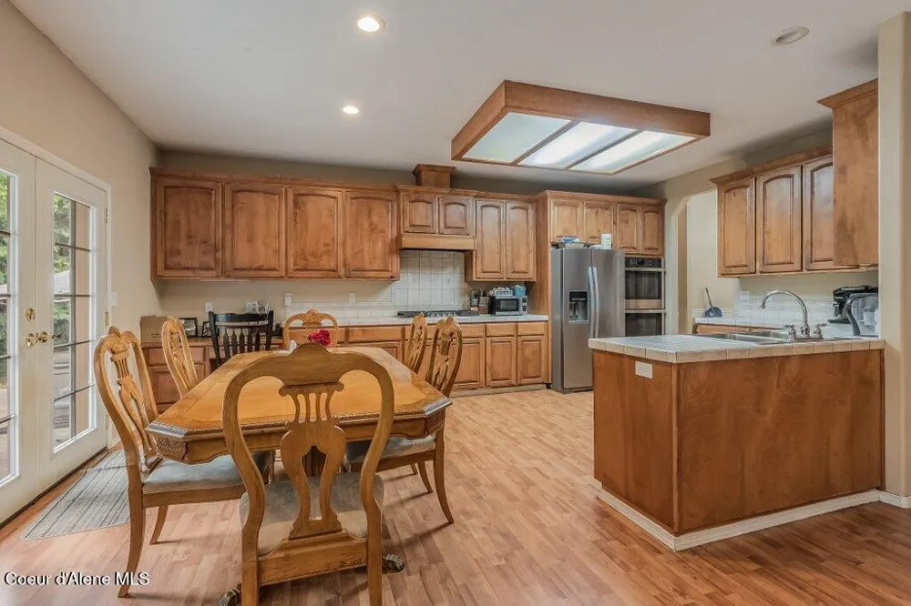 18321 W RICE AVENUE Hauser, ID 83854