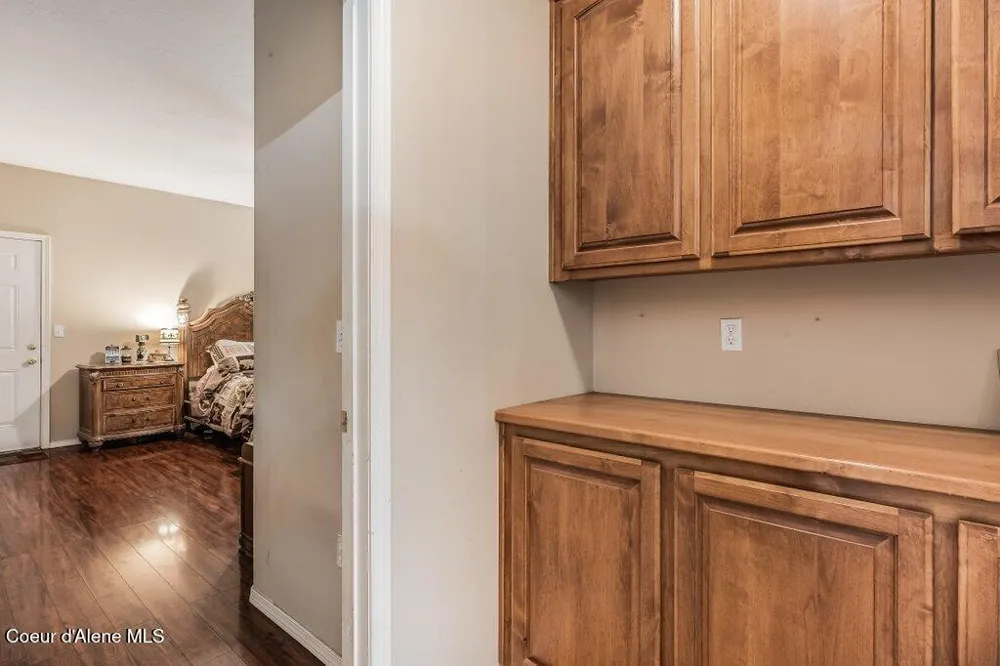 18321 W RICE AVENUE Hauser, ID 83854