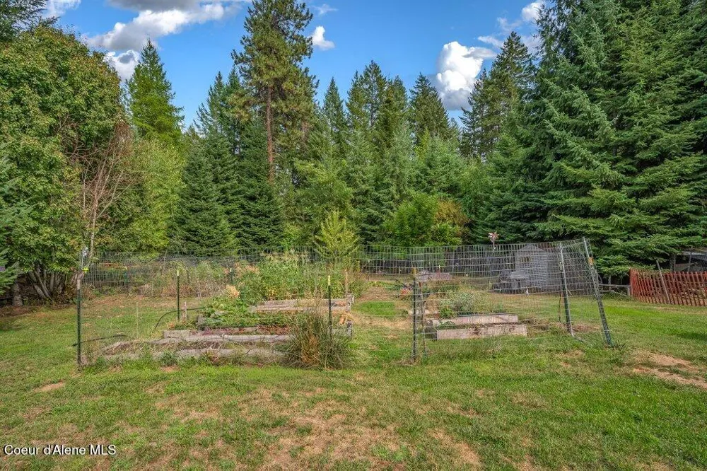 18321 W RICE AVENUE Hauser, ID 83854