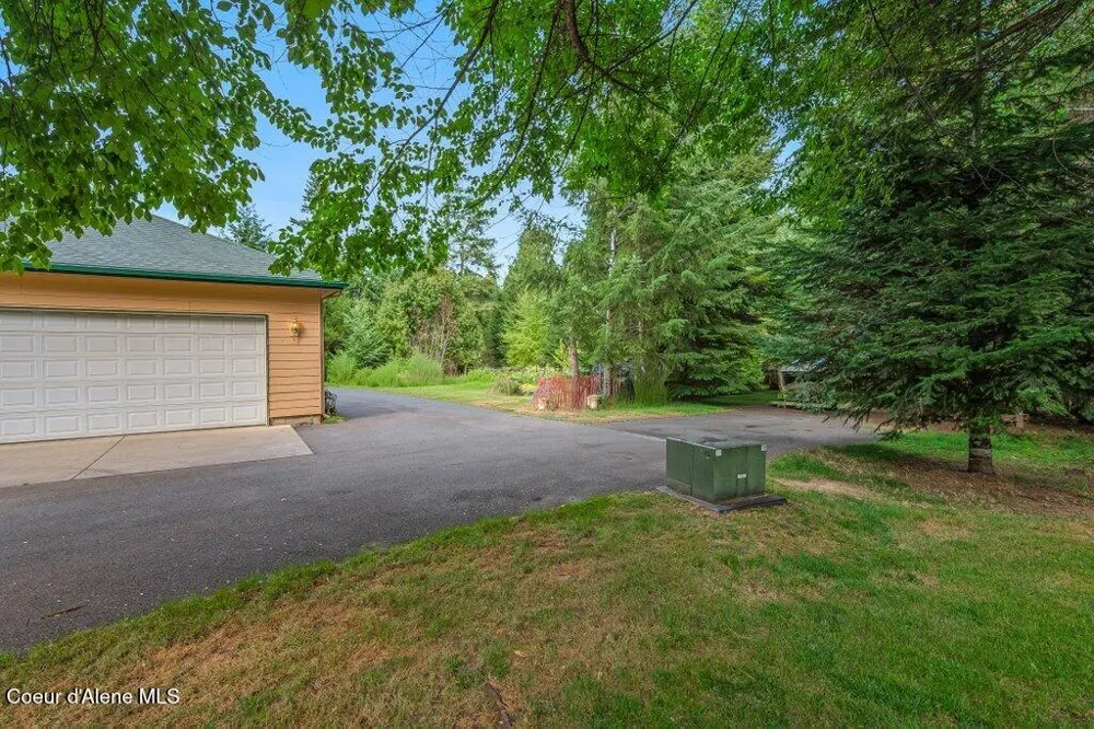 18321 W RICE AVENUE Hauser, ID 83854