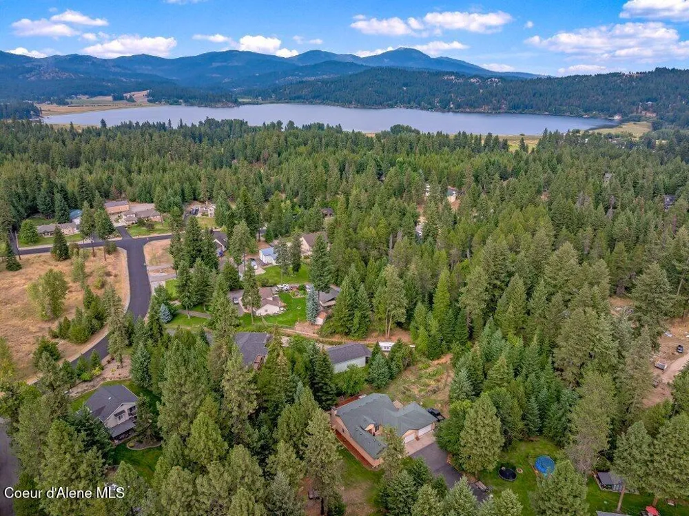 18321 W RICE AVENUE Hauser, ID 83854