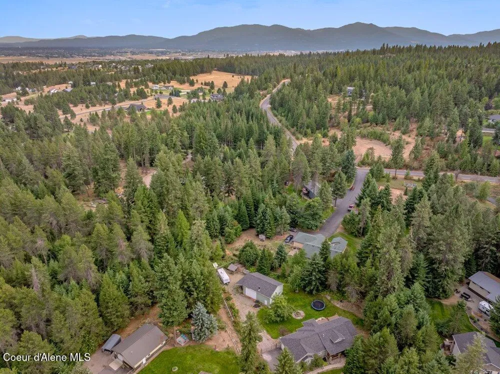 18321 W RICE AVENUE Hauser, ID 83854