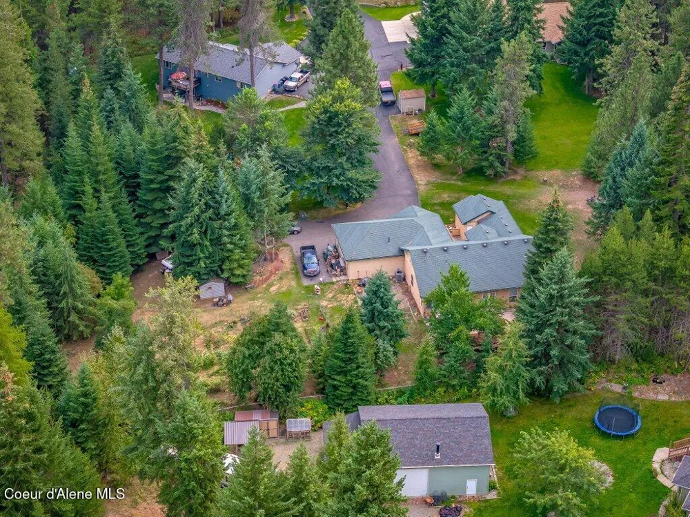 18321 W RICE AVENUE Hauser, ID 83854