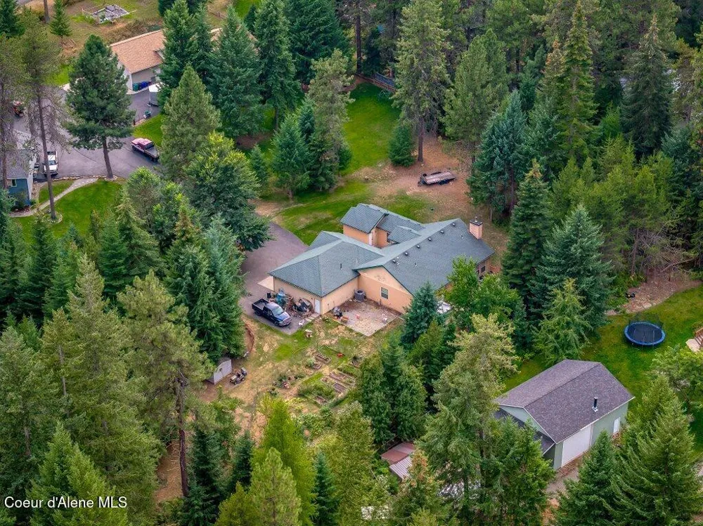 18321 W RICE AVENUE Hauser, ID 83854