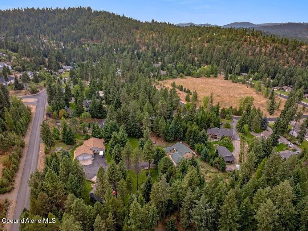 18321 W RICE AVENUE Hauser, ID 83854