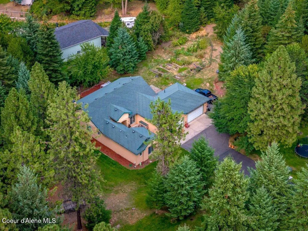 18321 W RICE AVENUE Hauser, ID 83854