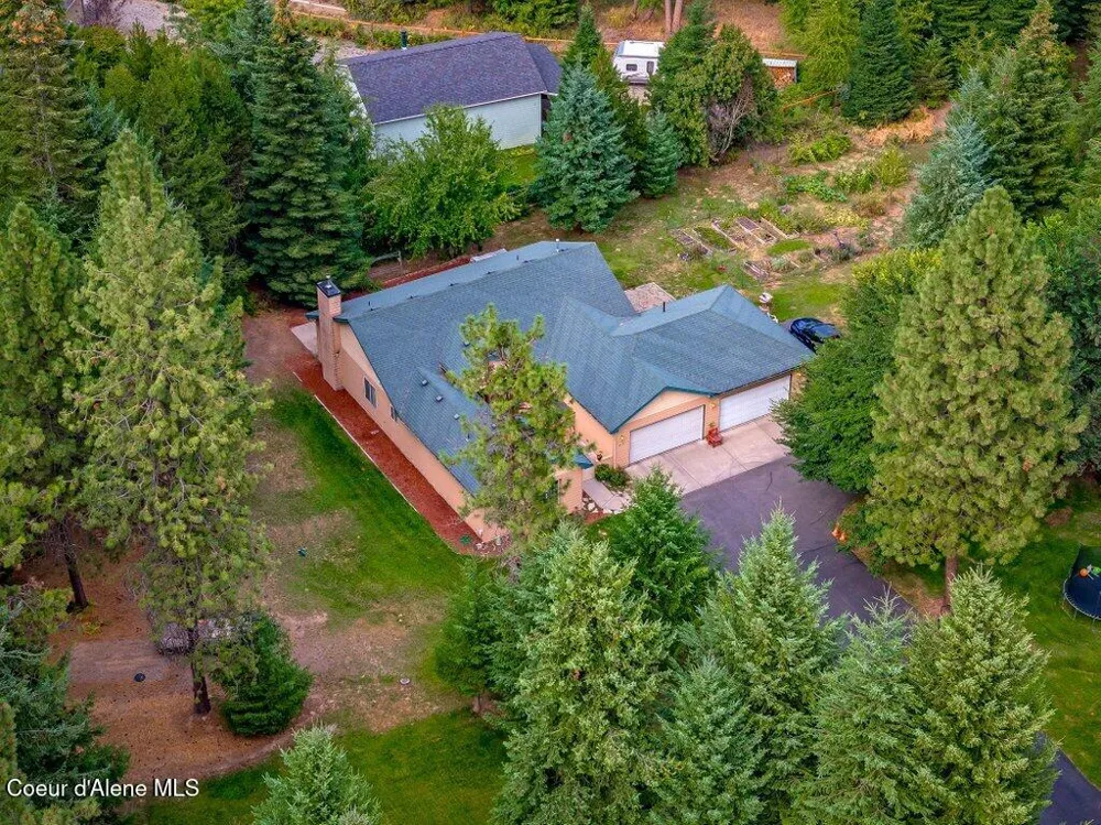 18321 W RICE AVENUE Hauser, ID 83854
