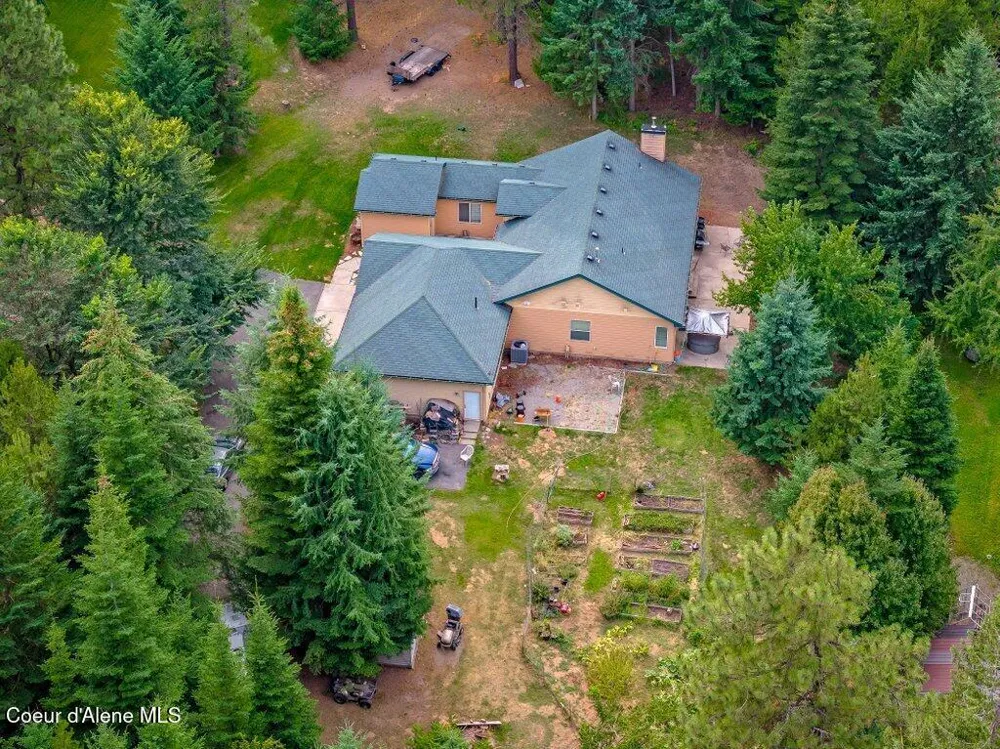 18321 W RICE AVENUE Hauser, ID 83854