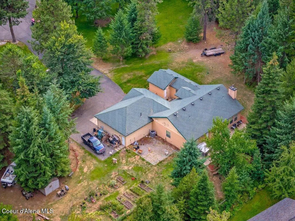 18321 W RICE AVENUE Hauser, ID 83854