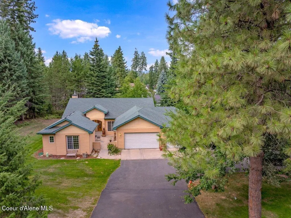 18321 W RICE AVENUE Hauser, ID 83854