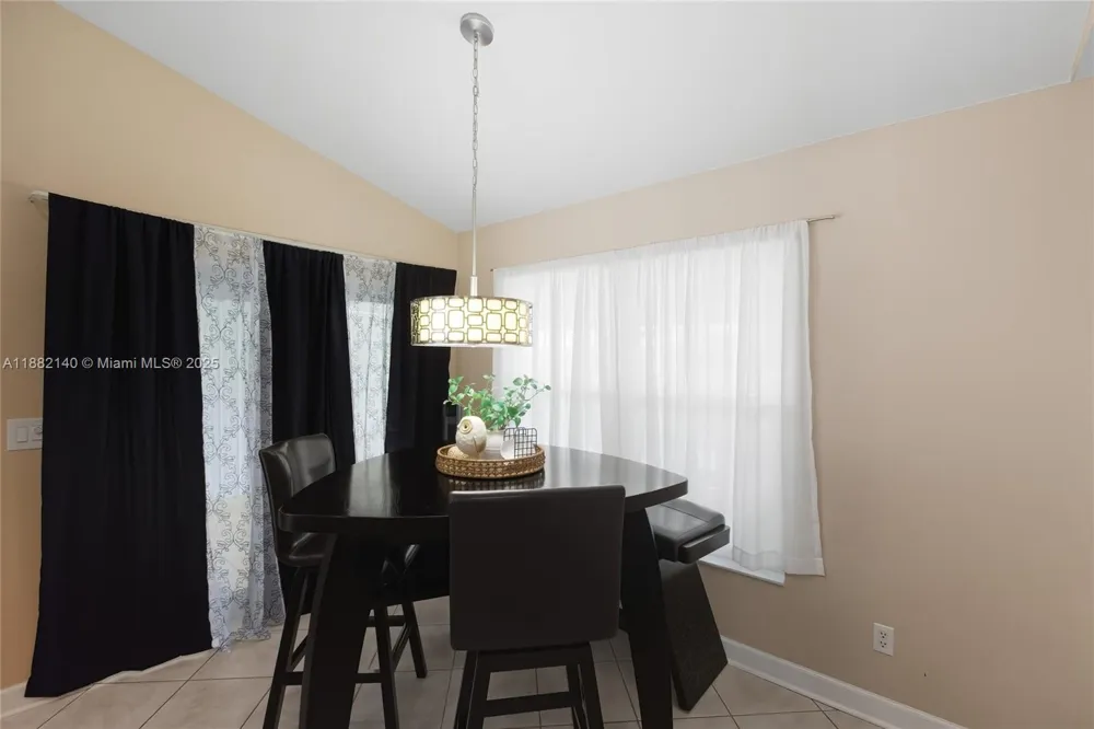 112 SW 34th LN Cape Coral, FL 33914