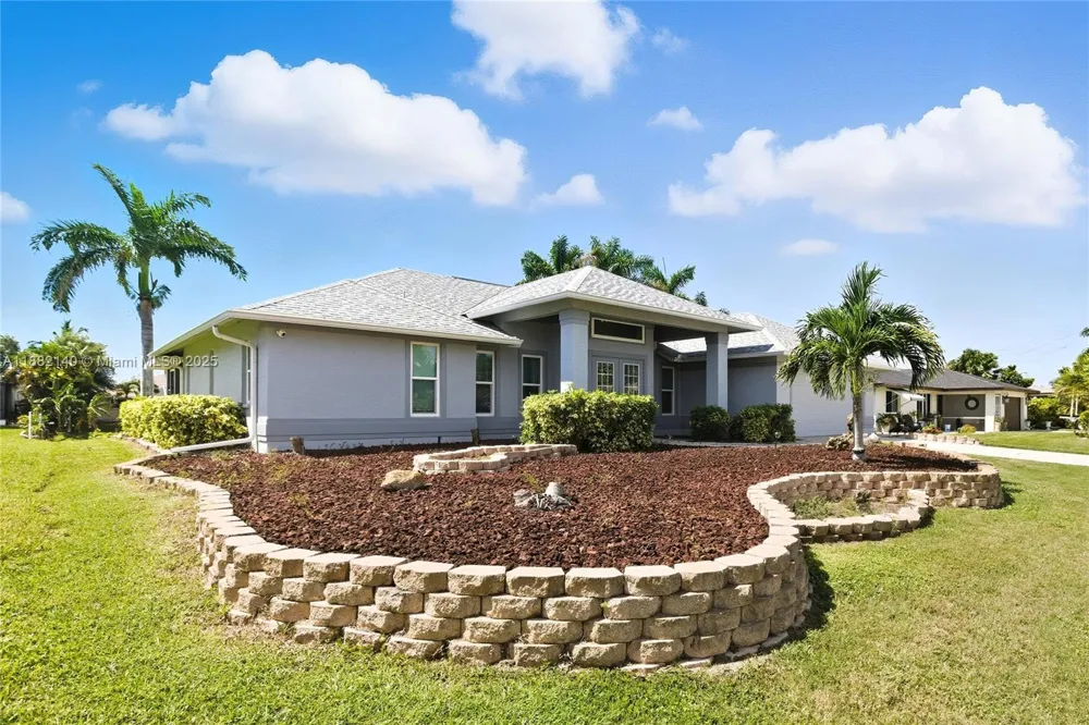 112 SW 34th LN Cape Coral, FL 33914