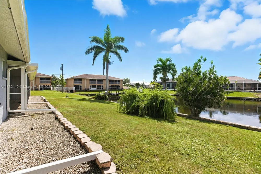 112 SW 34th LN Cape Coral, FL 33914