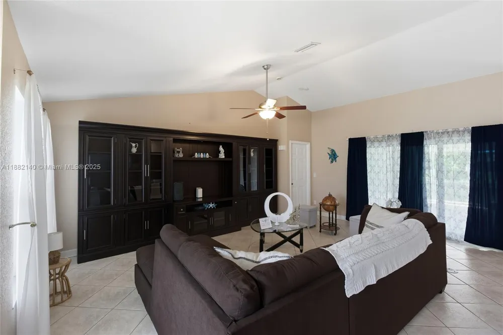 112 SW 34th LN Cape Coral, FL 33914