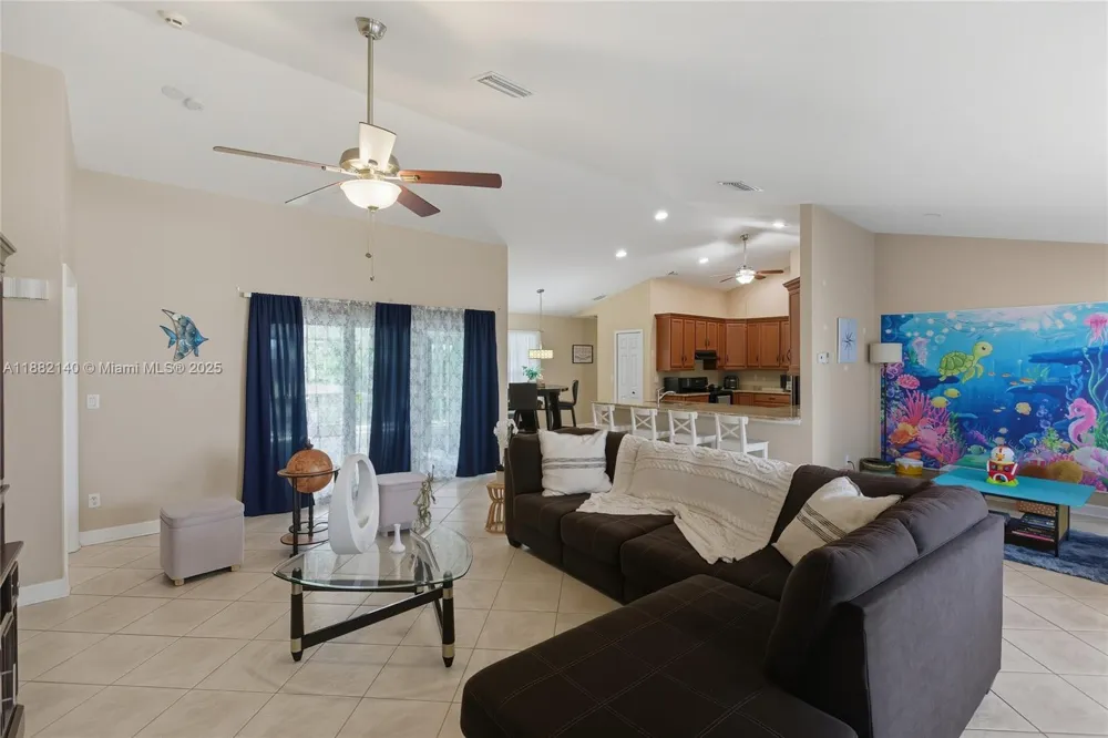 112 SW 34th LN Cape Coral, FL 33914