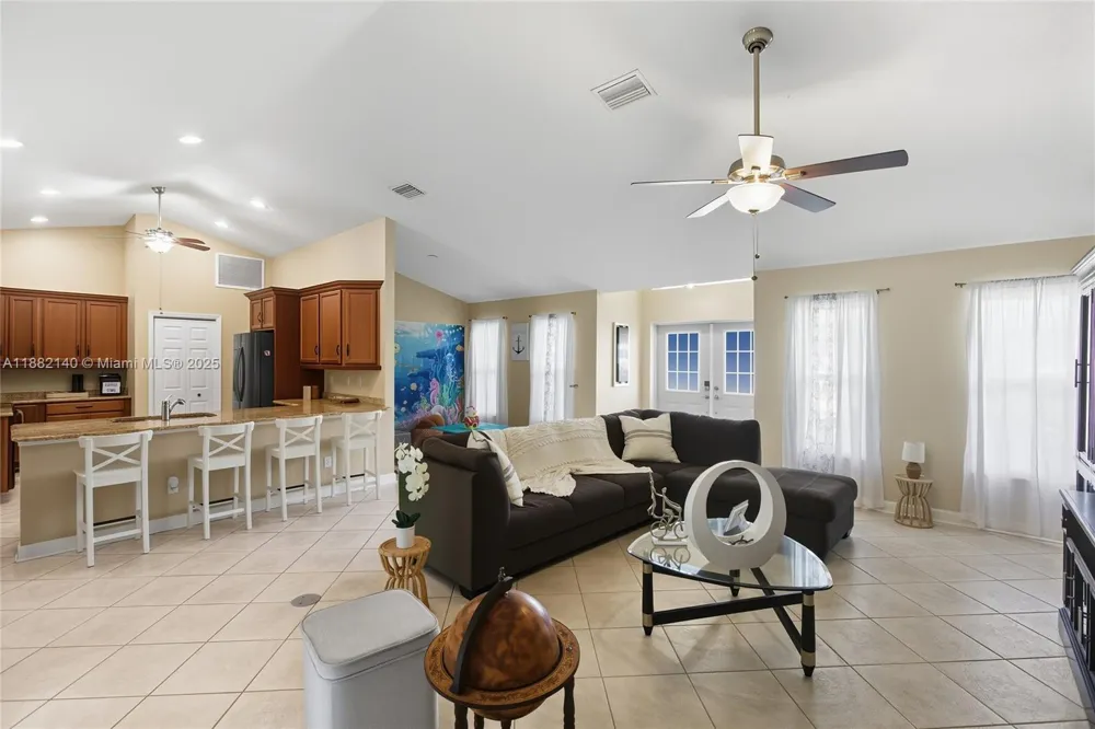 112 SW 34th LN Cape Coral, FL 33914