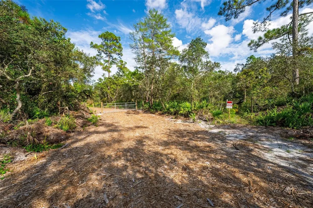 52215 STATE ROAD 19 Altoona, FL 32702