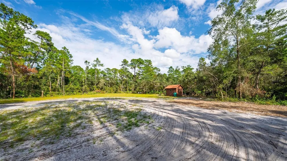 52215 STATE ROAD 19 Altoona, FL 32702