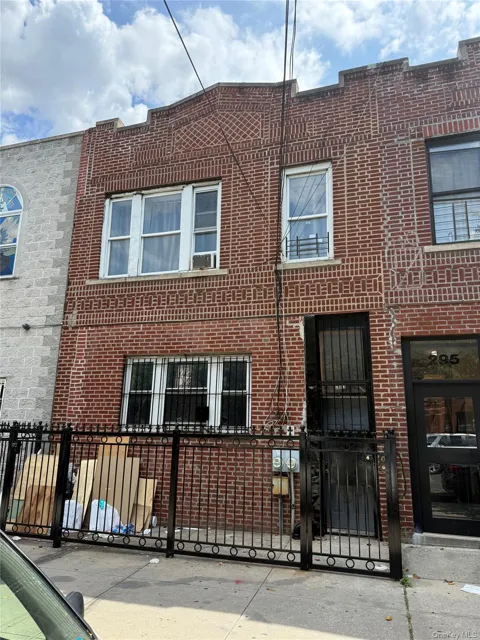 293 SARATOGA AVENUE #1