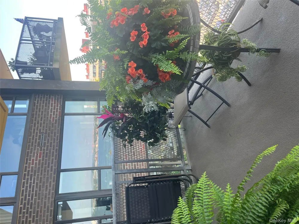 166-25 Powells Cove Boulevard #9E Beechhurst, NY 11357