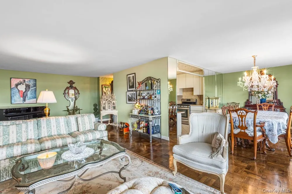 166-25 Powells Cove Boulevard #9E Beechhurst, NY 11357
