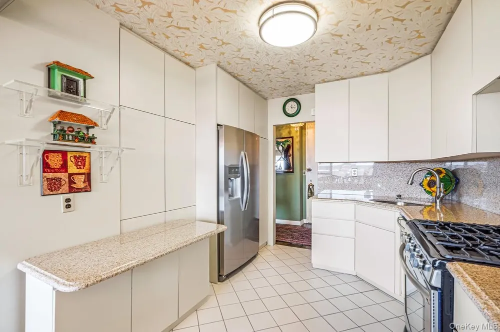 166-25 Powells Cove Boulevard #9E Beechhurst, NY 11357