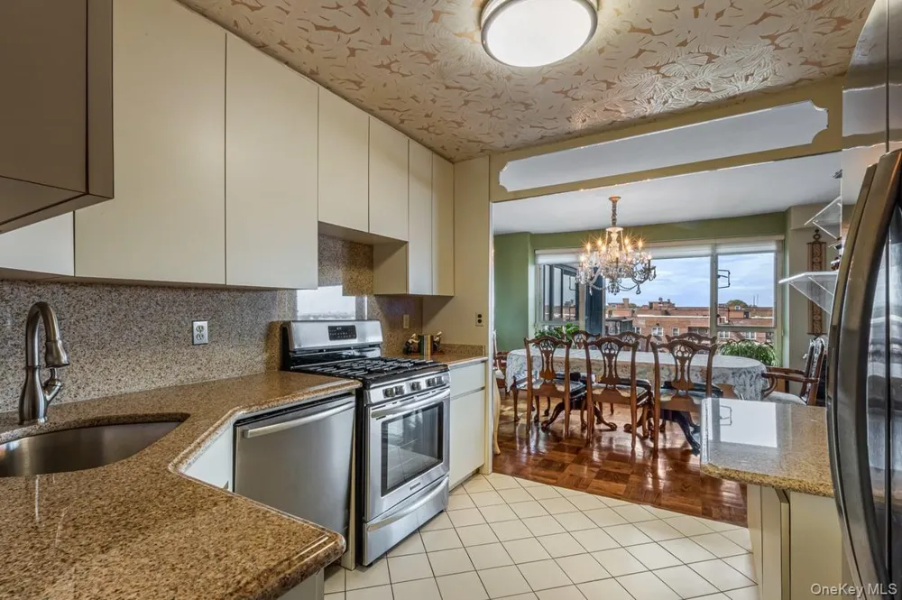 166-25 Powells Cove Boulevard #9E Beechhurst, NY 11357