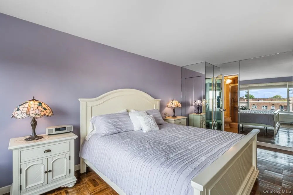 166-25 Powells Cove Boulevard #9E Beechhurst, NY 11357