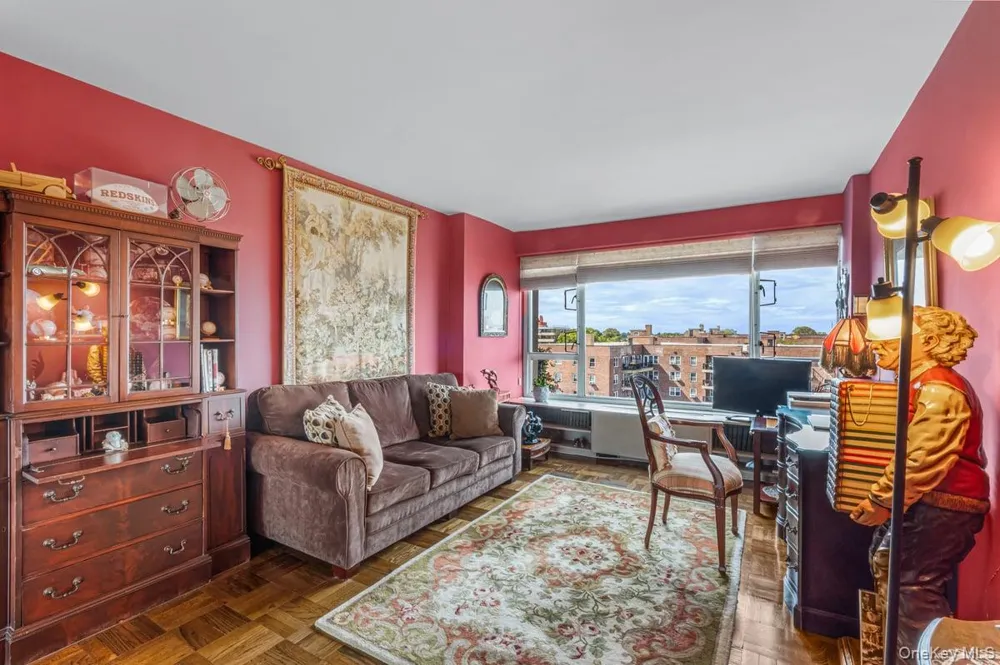 166-25 Powells Cove Boulevard #9E Beechhurst, NY 11357