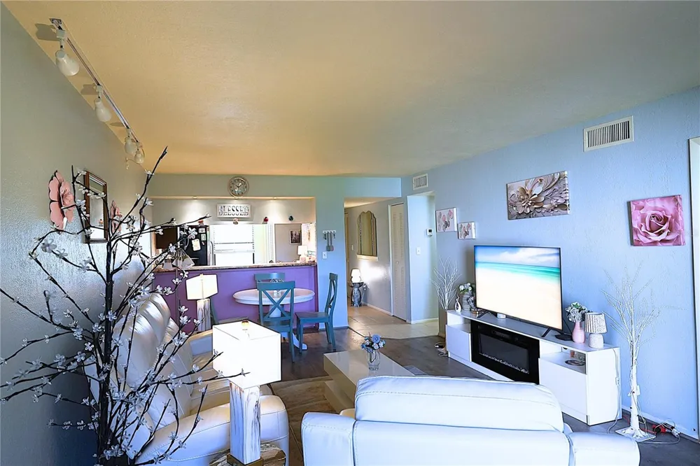 1999 KINGS HIGHWAY #16B Punta Gorda, FL 33980