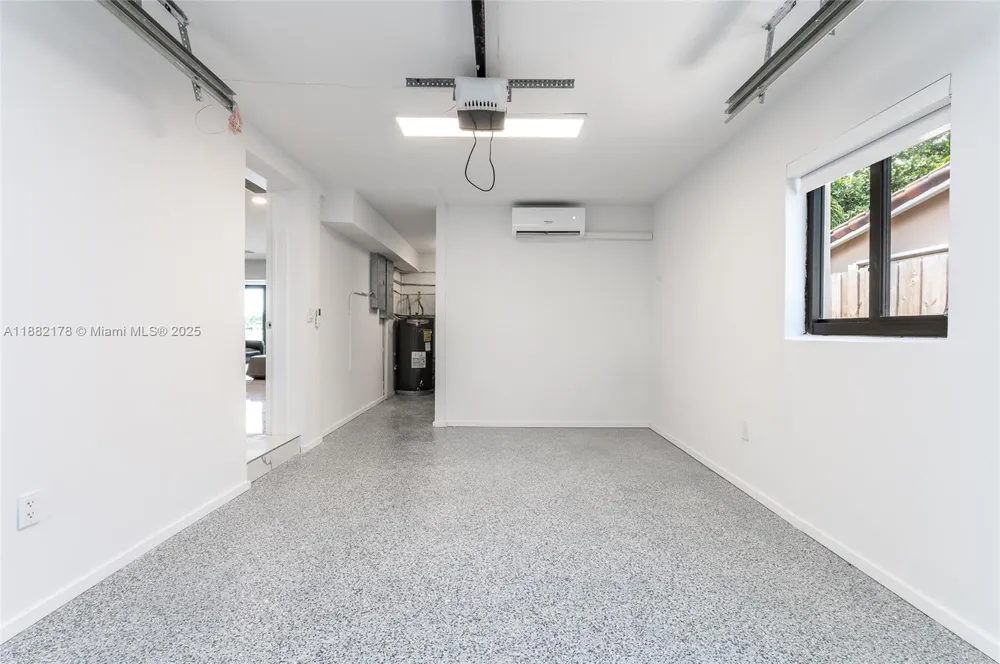 21230 NE 25th Ct Miami, FL 33180
