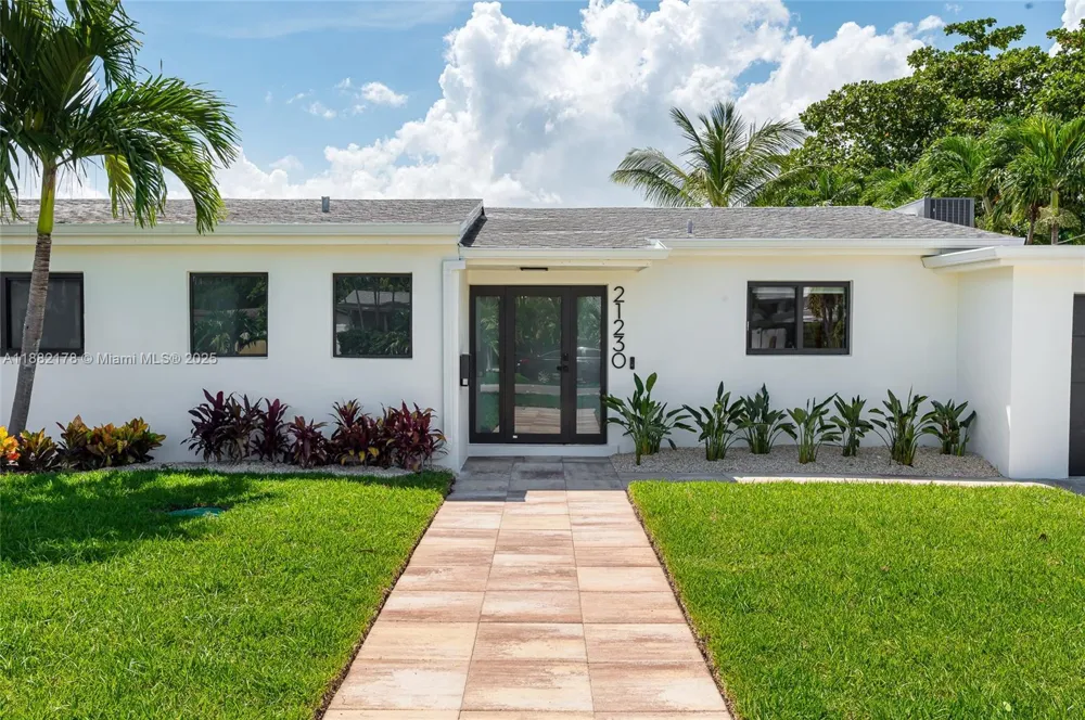 21230 NE 25th Ct Miami, FL 33180