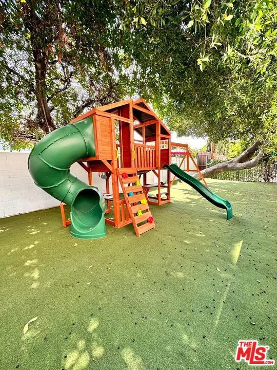 5757 Agnes Avenue North Hollywood, CA 91607