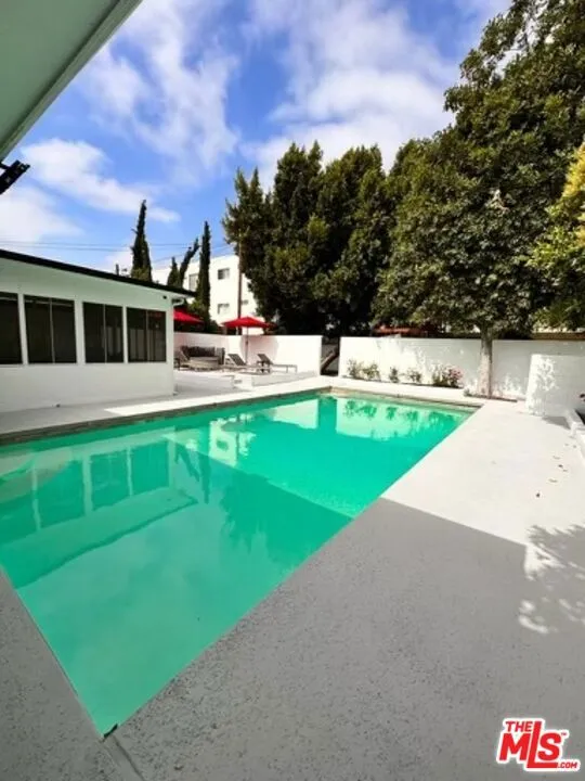 5757 Agnes Avenue North Hollywood, CA 91607