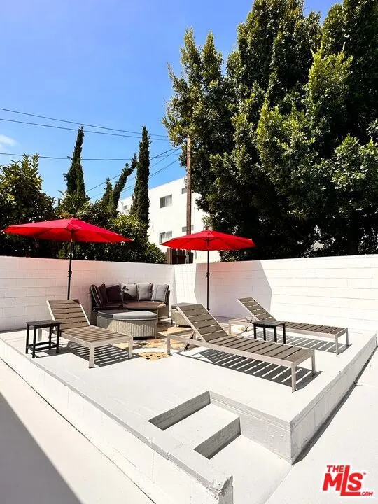 5757 Agnes Avenue North Hollywood, CA 91607