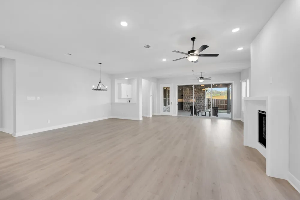 2085 Pine Grove Lane Arlington, TX 76005