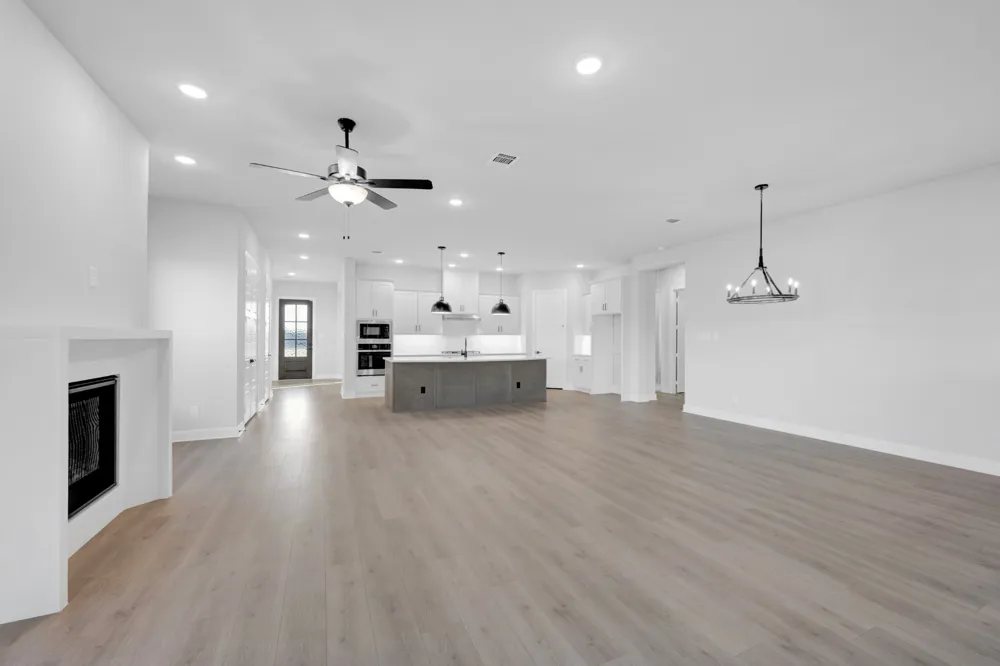 2085 Pine Grove Lane Arlington, TX 76005