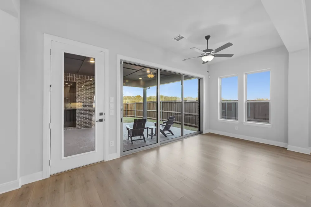2085 Pine Grove Lane Arlington, TX 76005