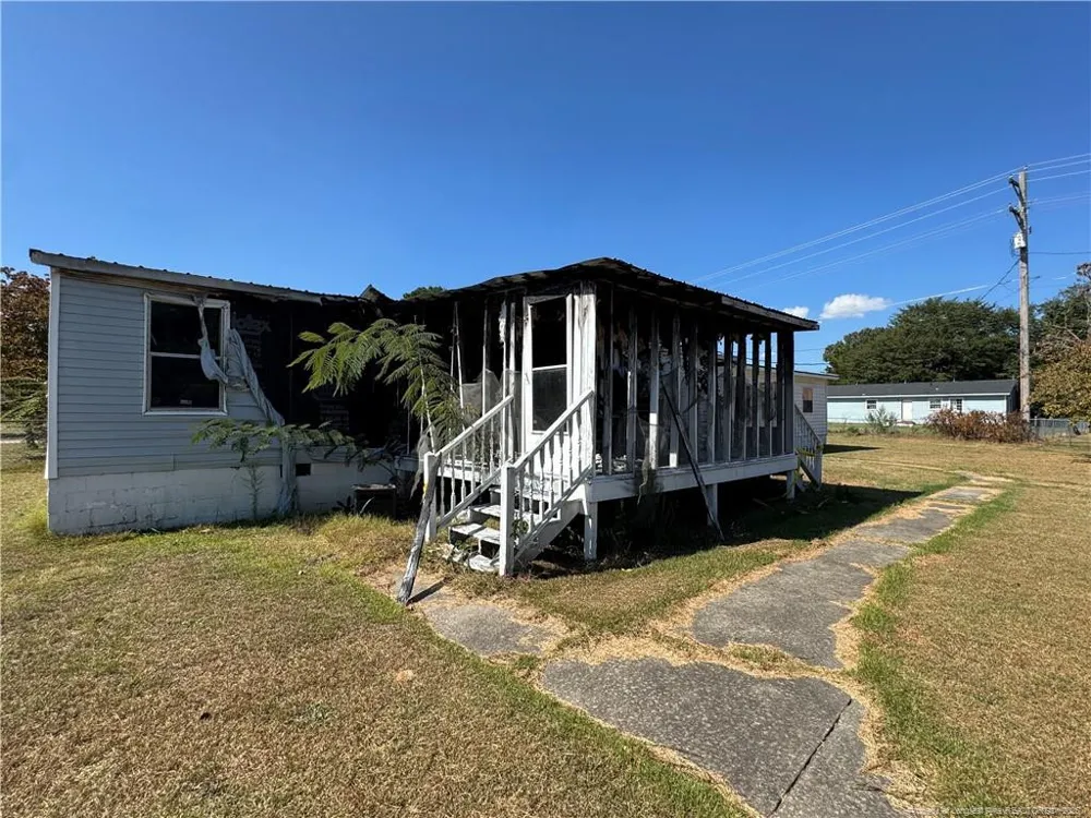 151 Ratley Street Raeford, NC 28376