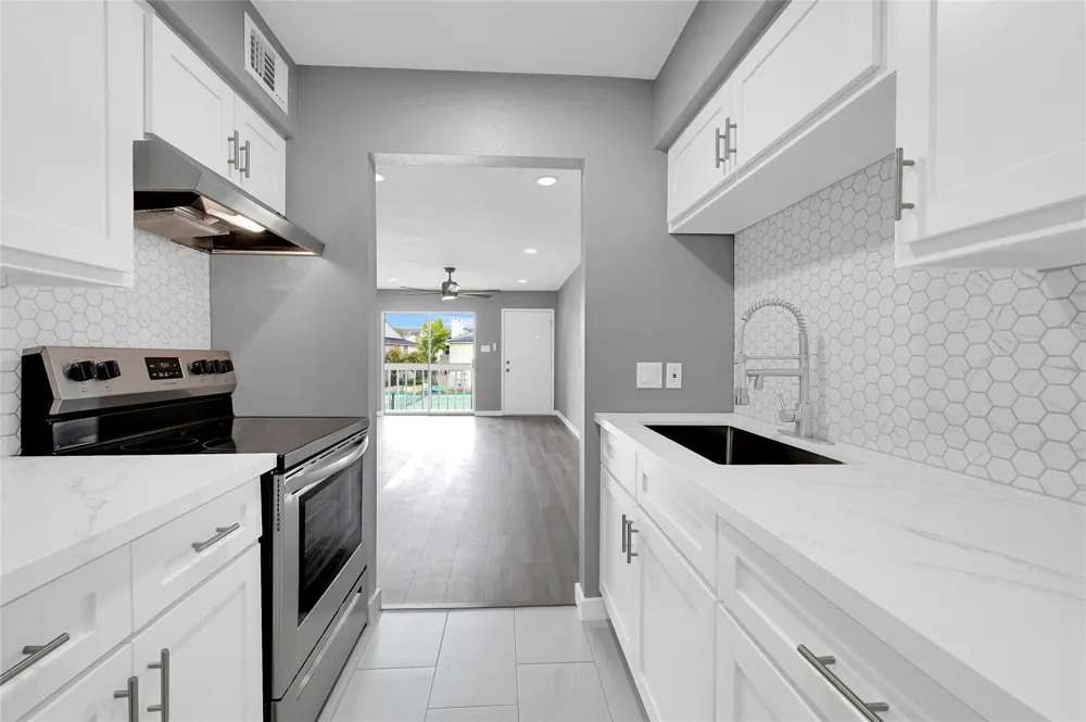 3919 Fairmont Parkway #236 Pasadena, TX 77504