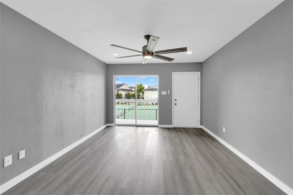 3919 Fairmont Parkway #236 Pasadena, TX 77504