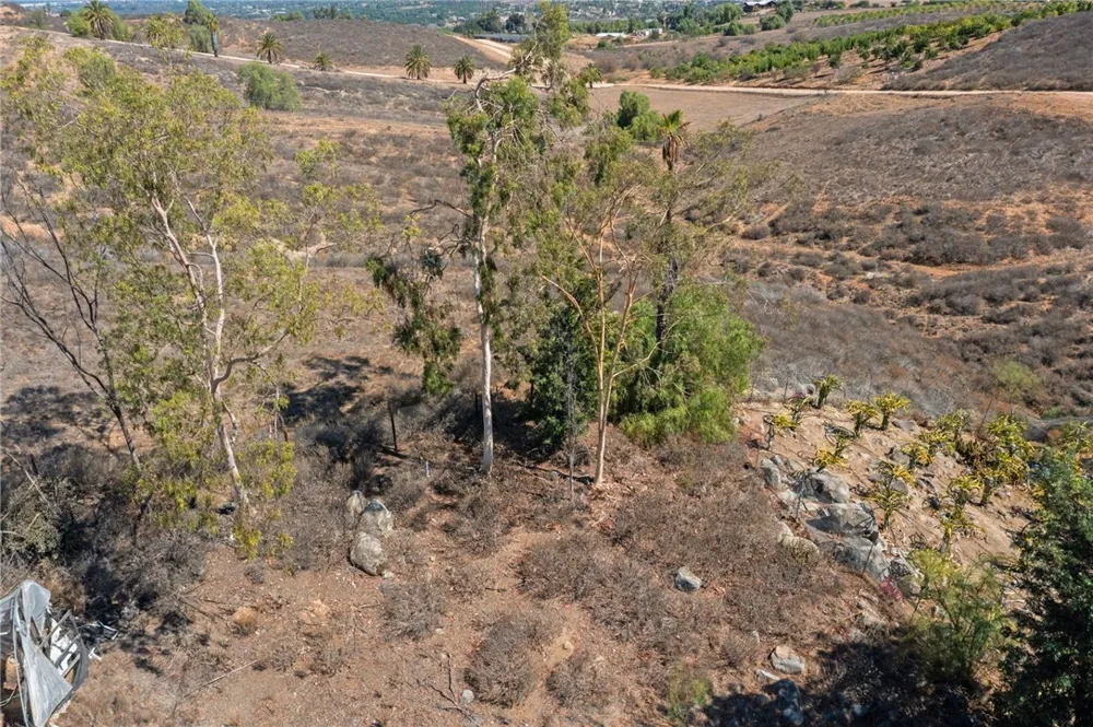 14350 BLACKBURN ROAD Lake Mathews, CA 92503