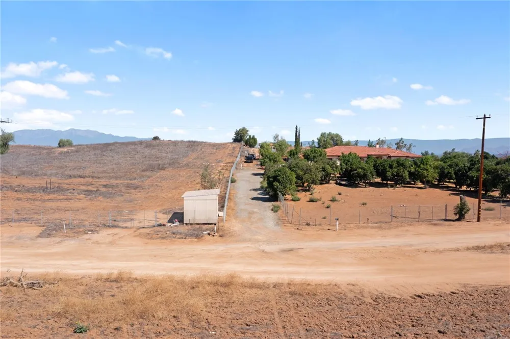 14350 BLACKBURN ROAD Lake Mathews, CA 92503