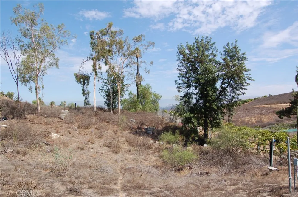 14350 BLACKBURN ROAD Lake Mathews, CA 92503