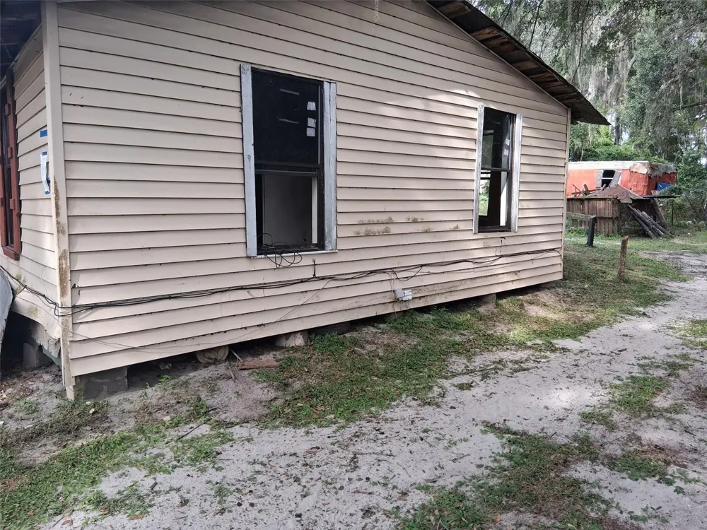 18255 NW 60TH AVENUE Reddick, FL 32686
